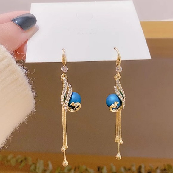 🎀Stunning Blue Pearl Peacock Tassel Earring - Picture 2 of 6
